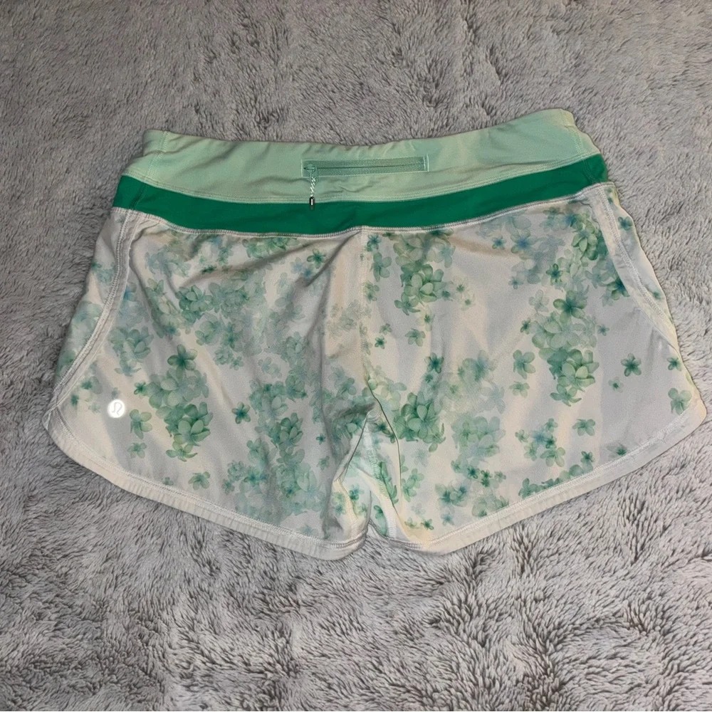 Lululemon Floral Mint Green Women's Shorts - Picture 2 of 3